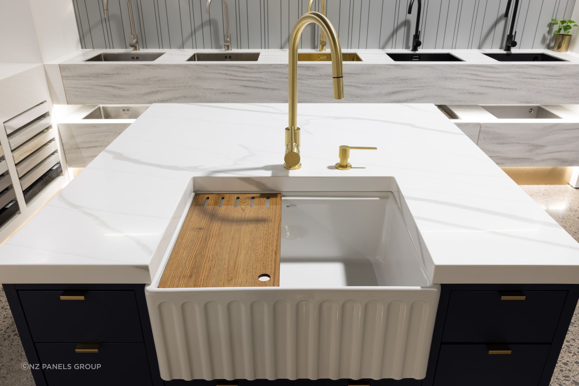 The Ravenna Fireclay Butler Sink by Italian brand Isvea is the newest addition to the Mercer range.