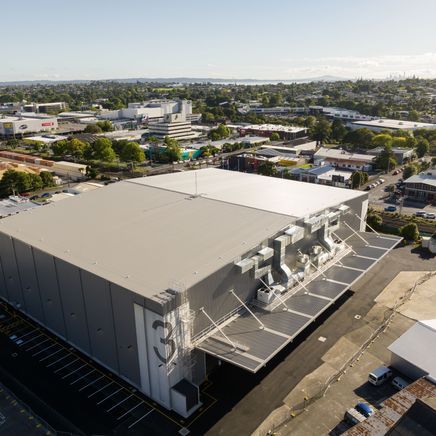 Te Pūtahi - Auckland Film Studios set a new benchmark for the New Zealand film industry with first Green Star rated sound stages