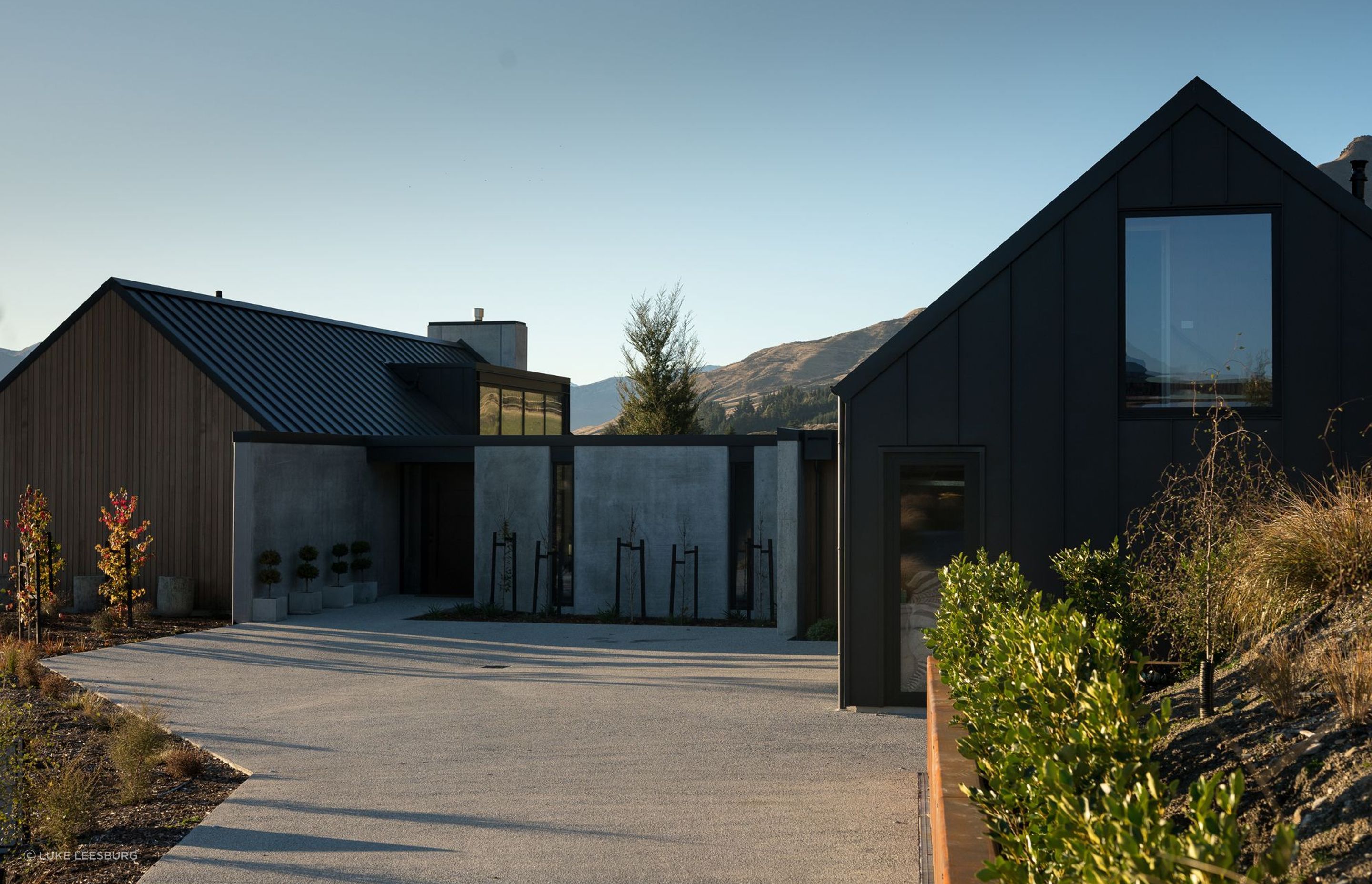 An industrial chic Queenstown residence built around a view of The ...