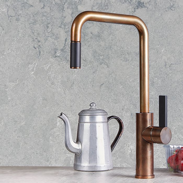 Armando Vicario Luz Kitchen Faucet