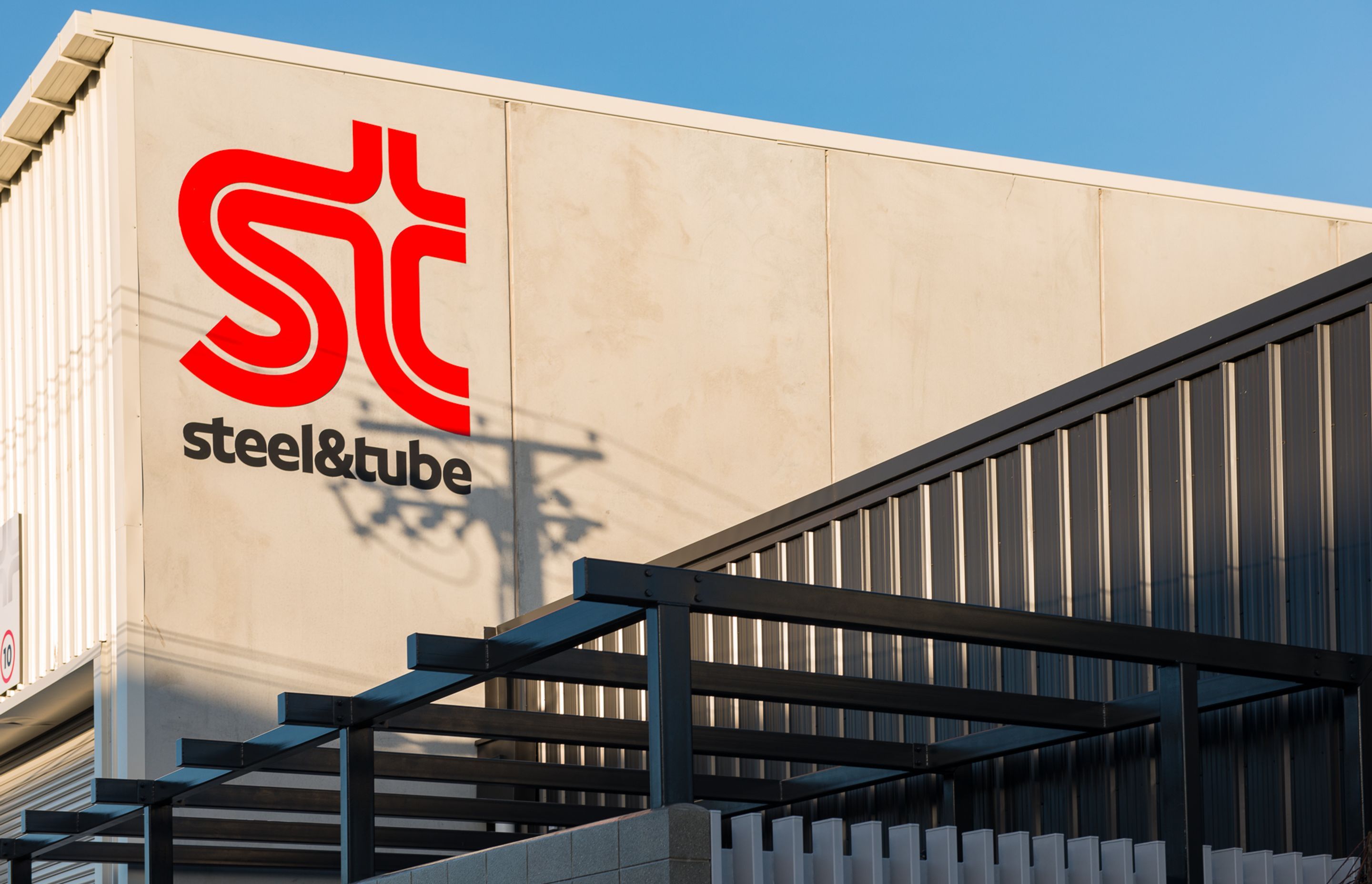 Chambers Properties Steel & Tube, Dunedin by Alan Dove Photography