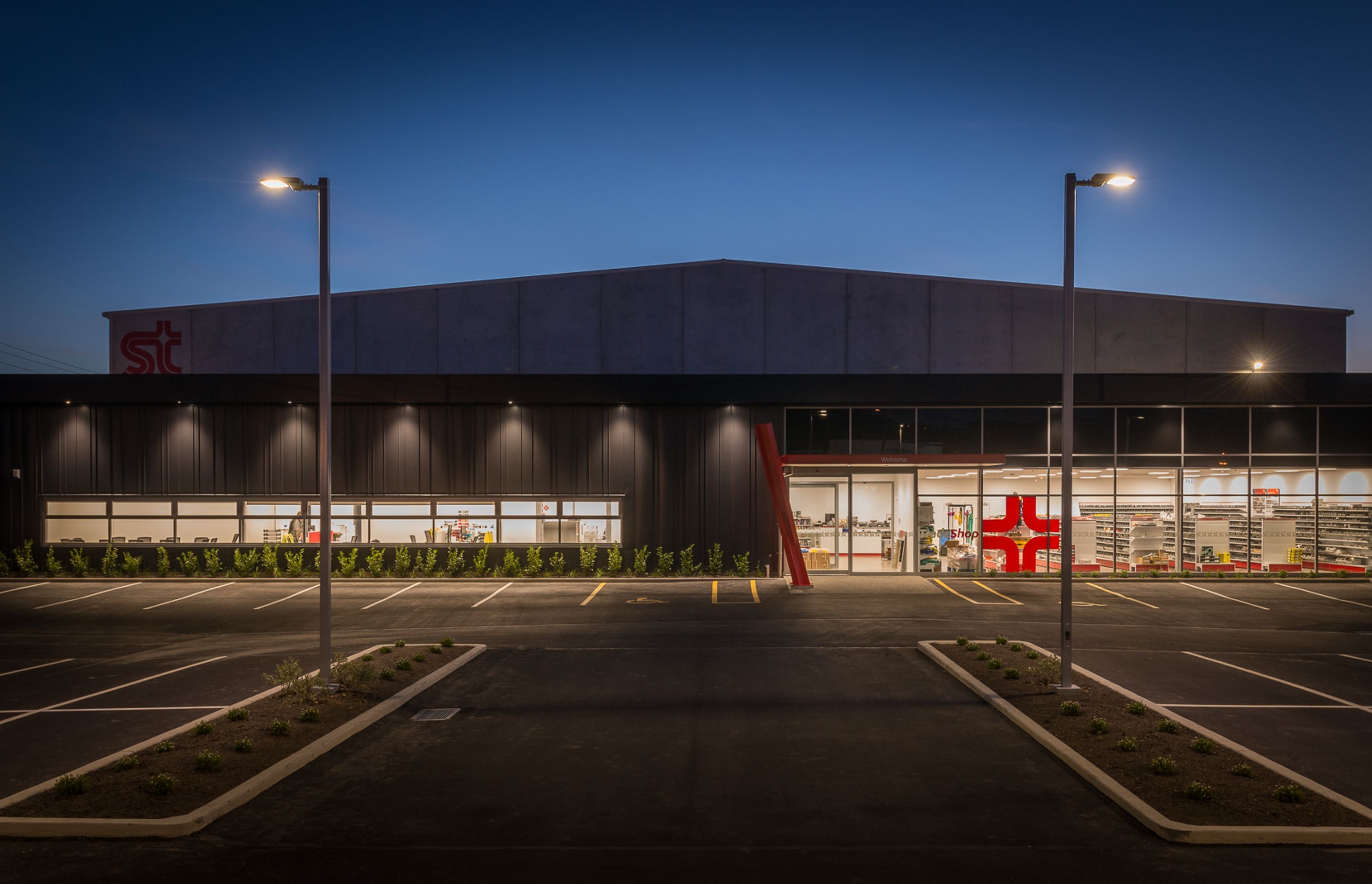 Chambers Properties Steel & Tube, Dunedin by Alan Dove Photography