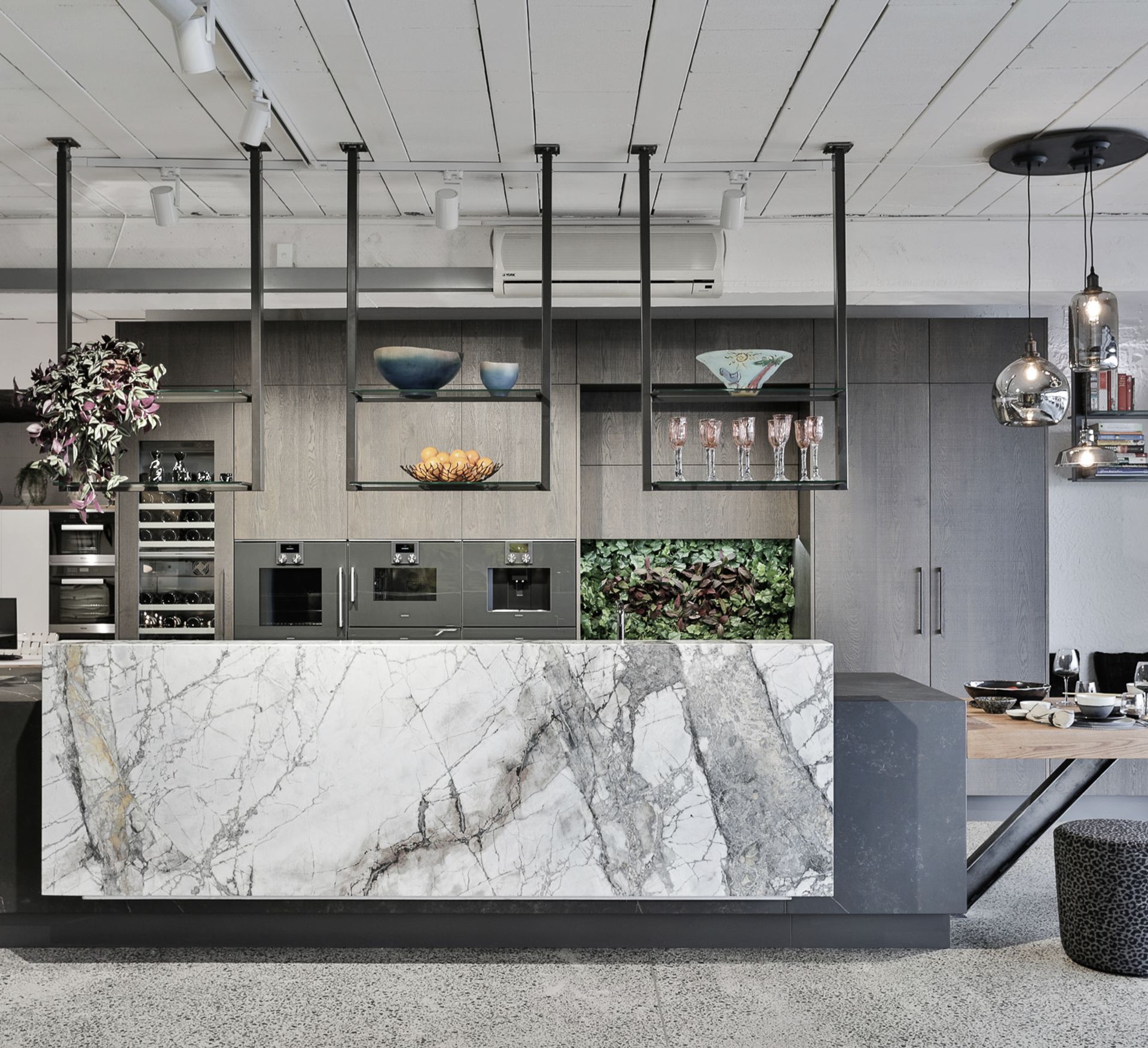 Newmarket Showroom Kitchen Modern By