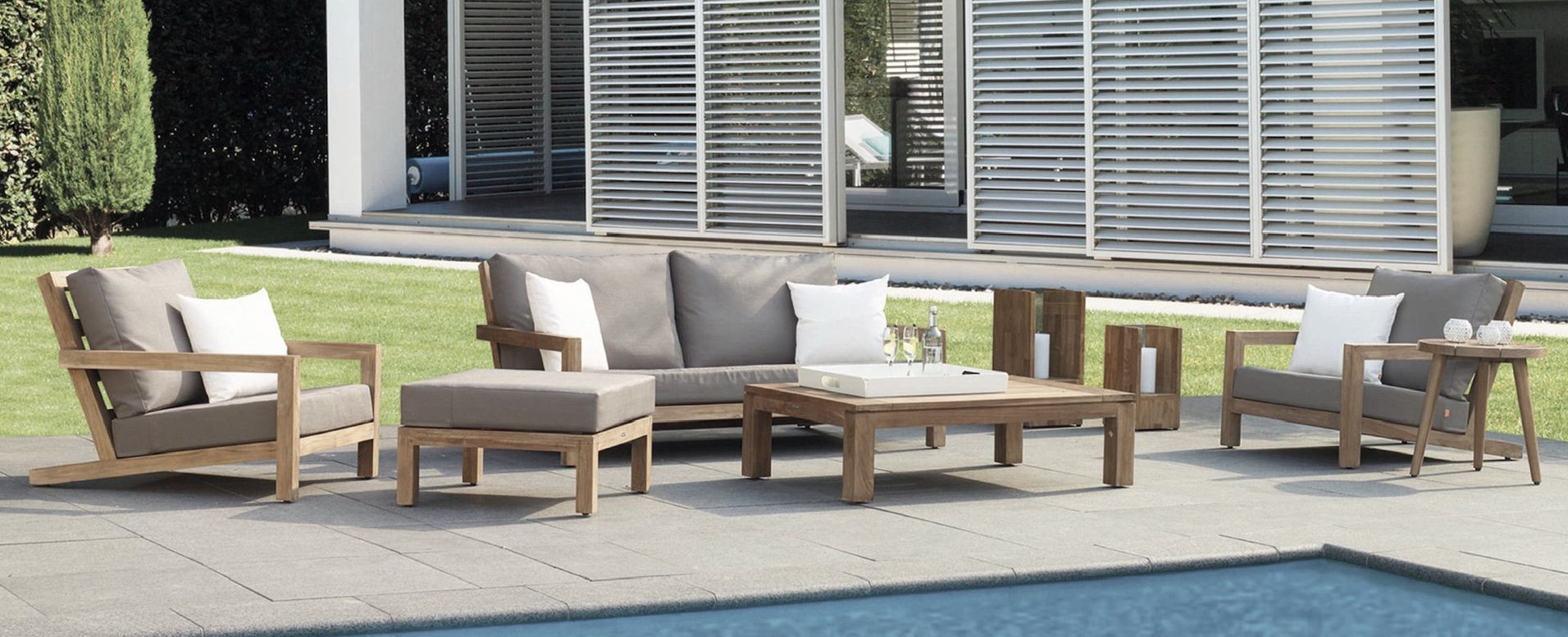 Modern Style Outdoor Furniture Banner image
