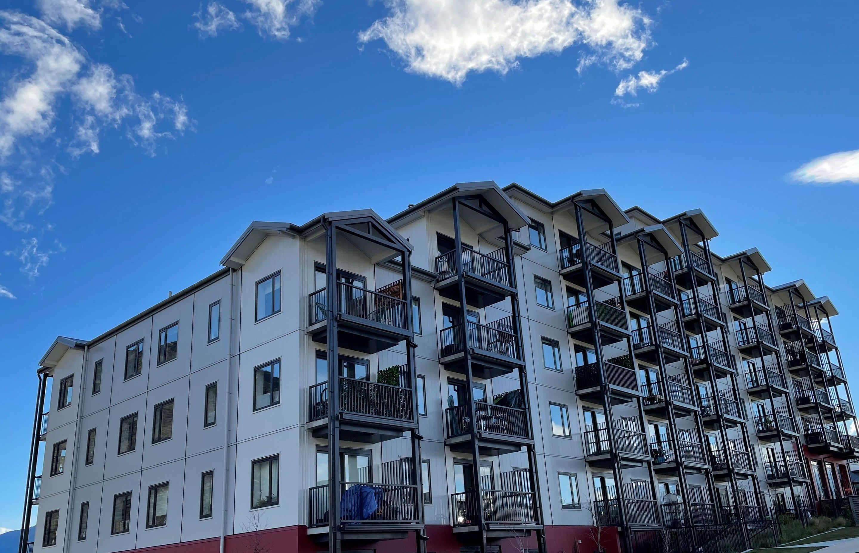 Toru Apartments, Queenstown by Flashclad ArchiPro NZ