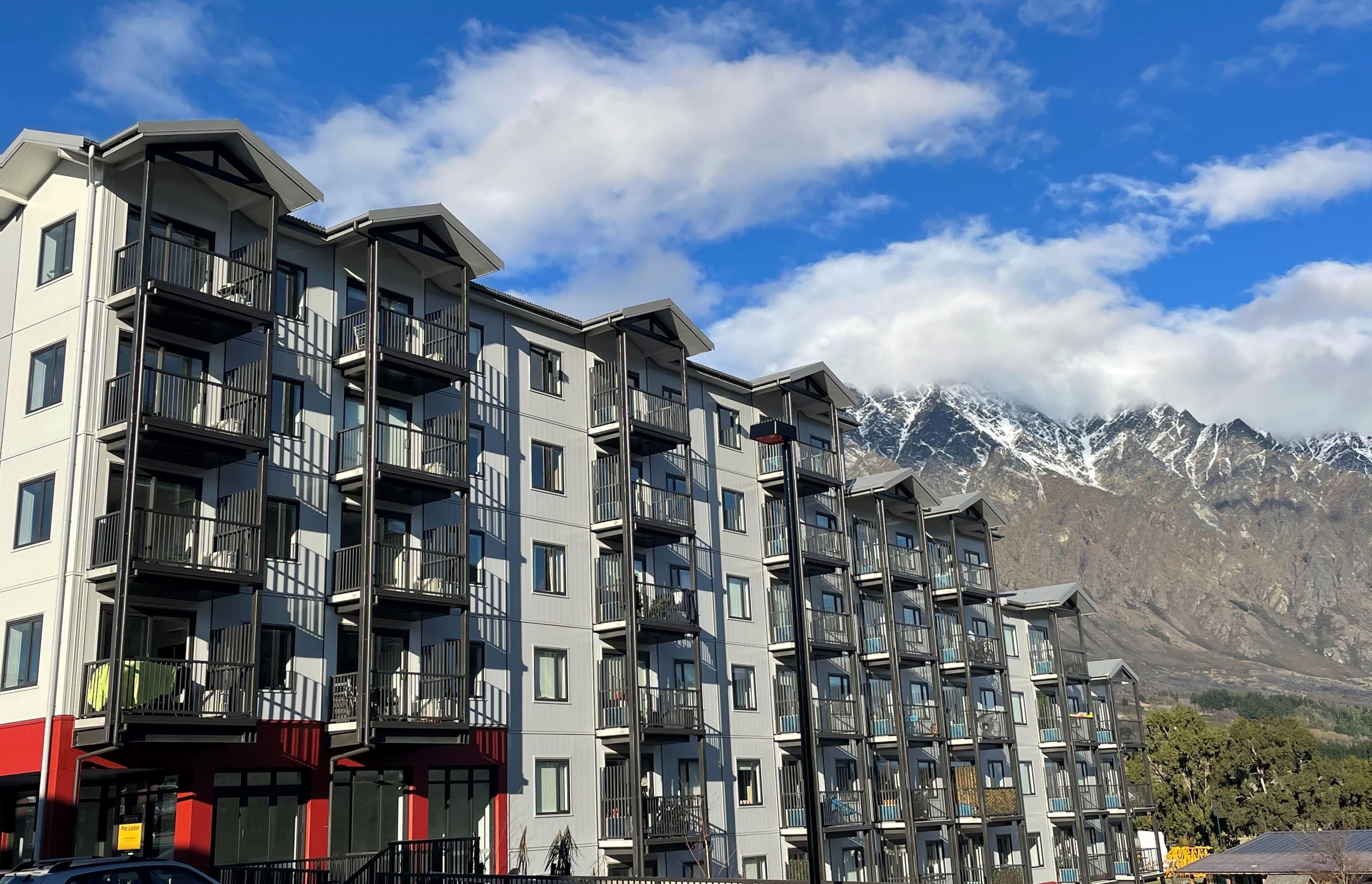 Toru Apartments, Queenstown by Flashclad ArchiPro NZ