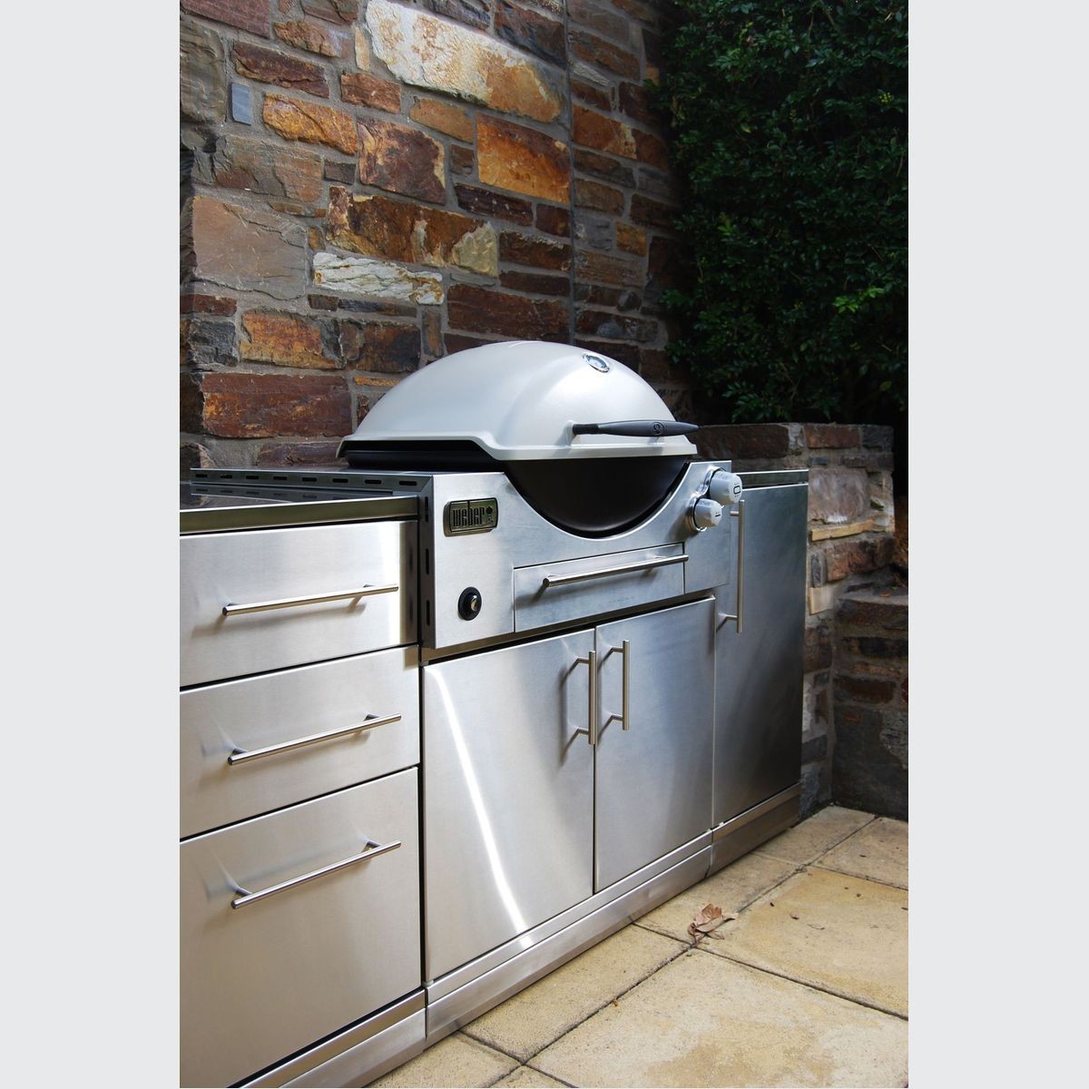 Weber q3600 deals