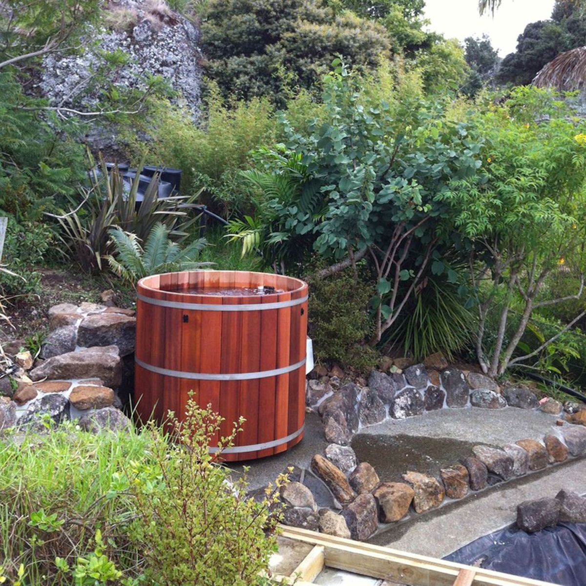 Four top foot tub