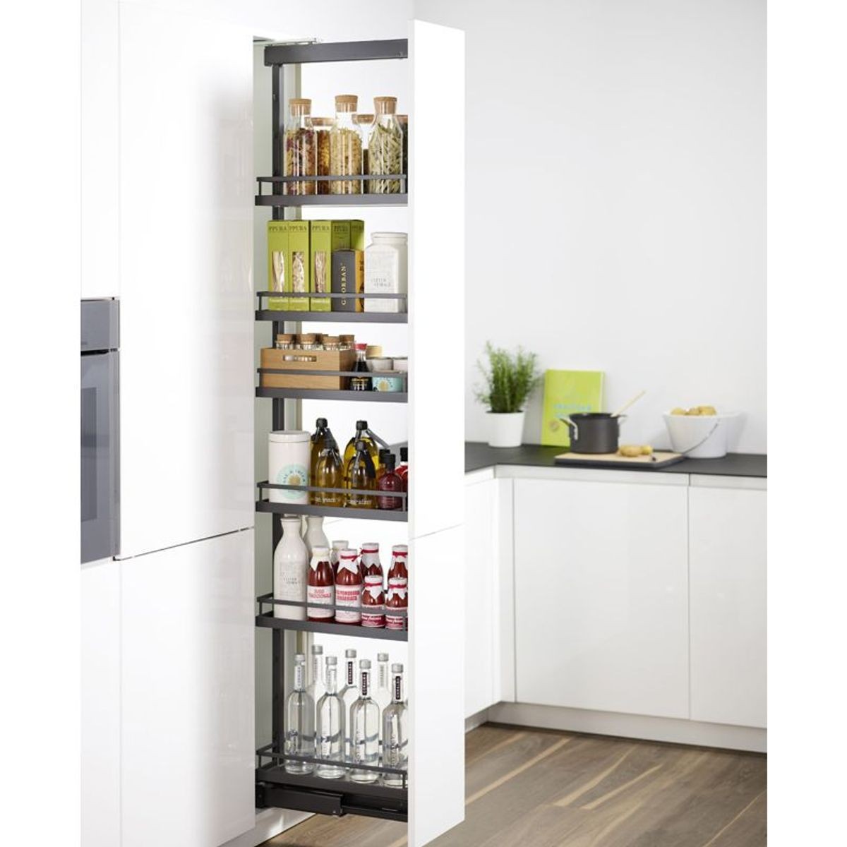 Pull pantry shop