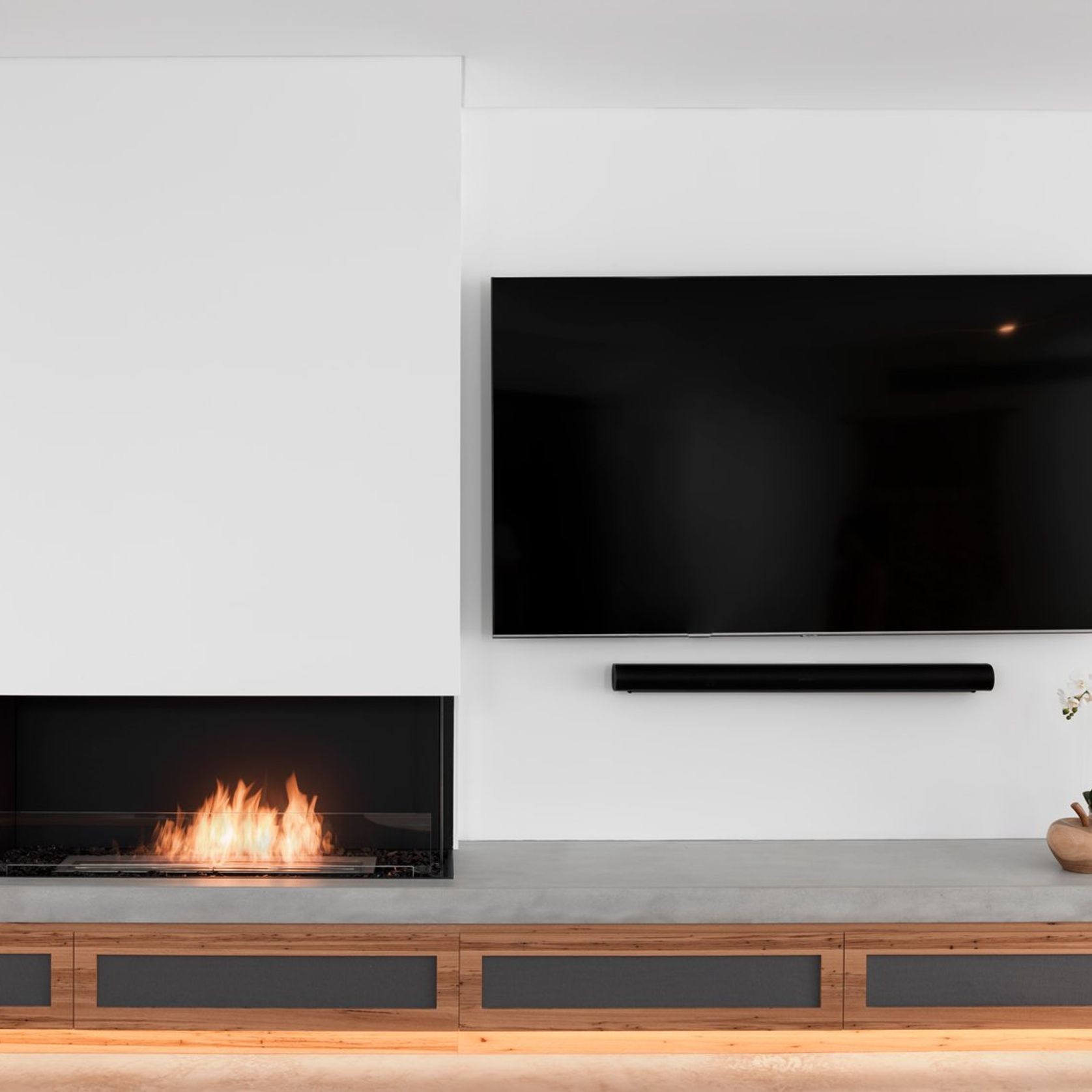 EcoSmart™ Flex 86RC Right Corner Fireplace Insert gallery detail image