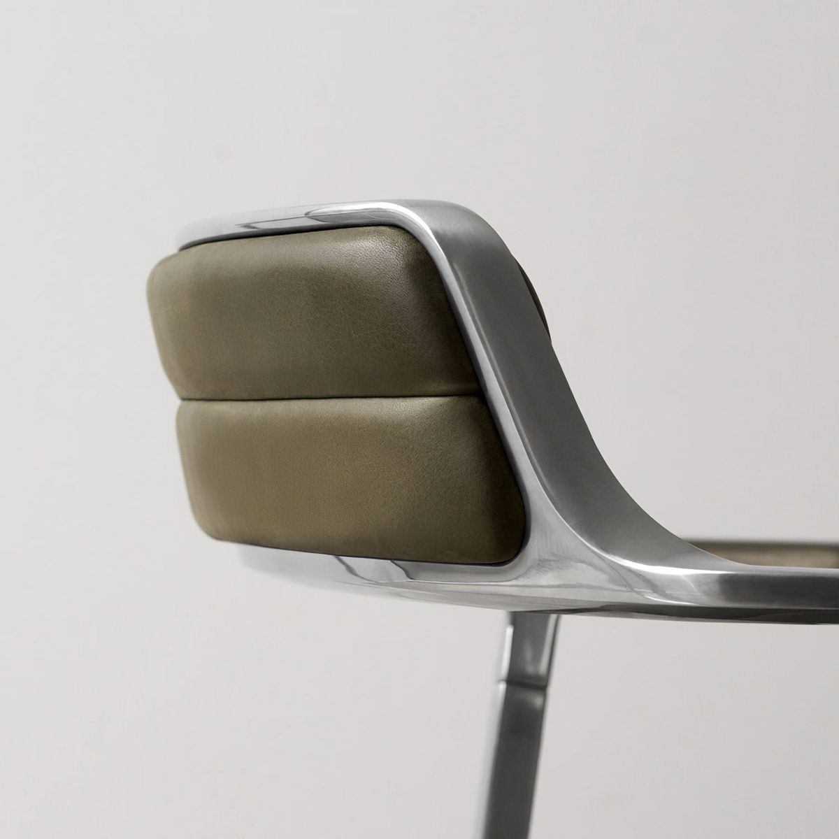 Vipp shop swivel chair