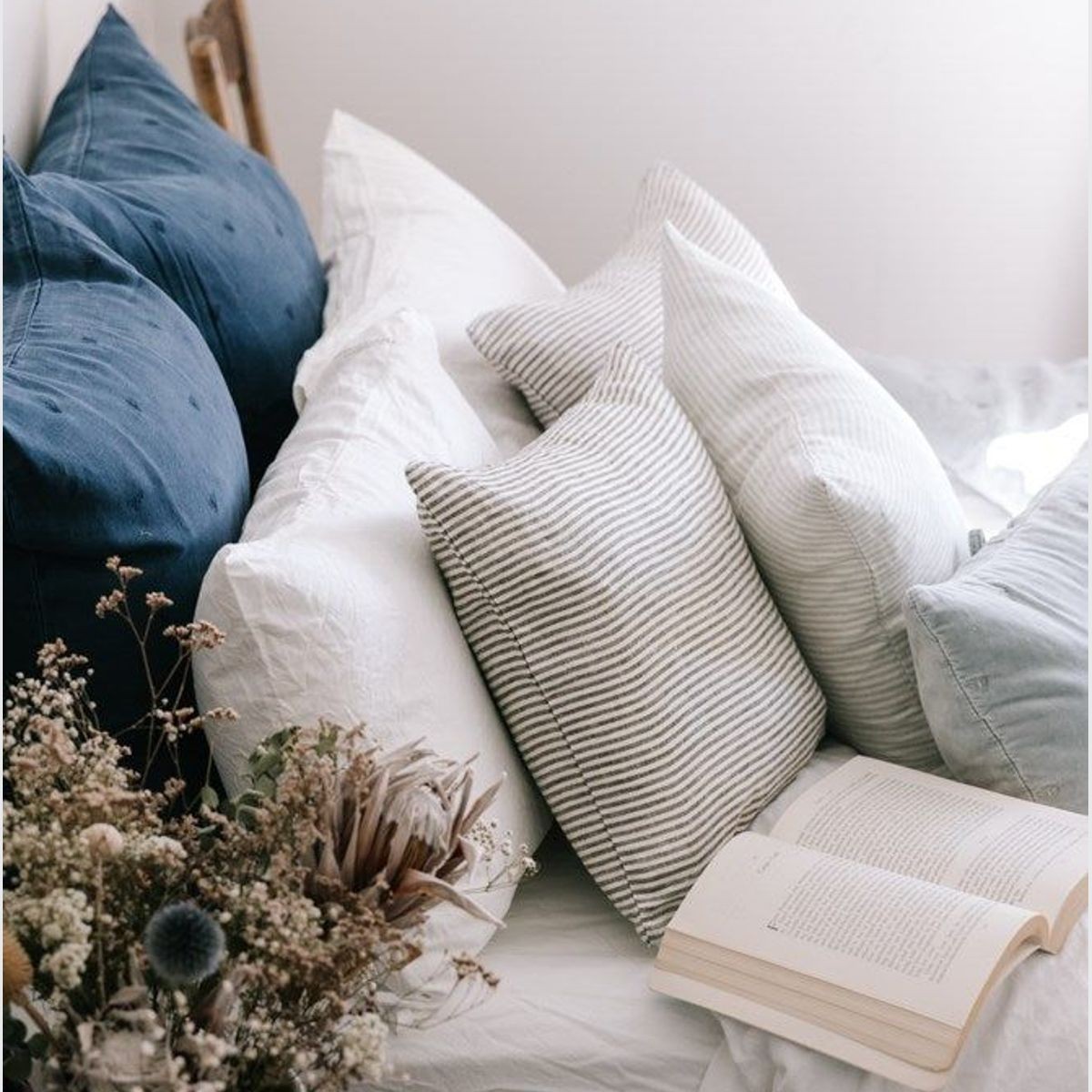 Navy hot sale bee cushion