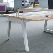 Optimis Pod 3 desking gallery detail image