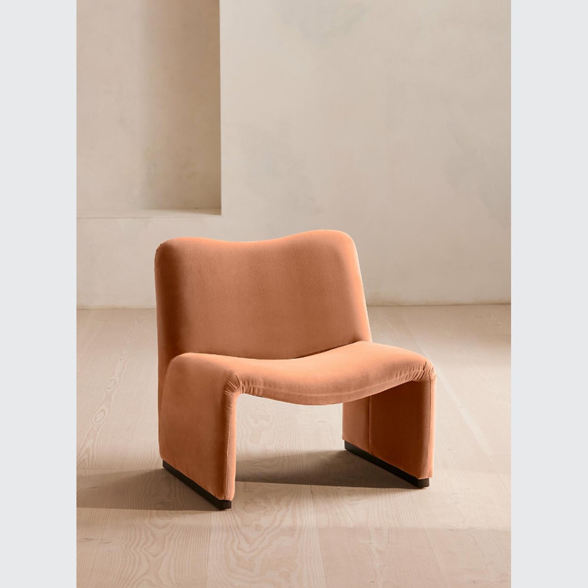 Antique rose chair 2025