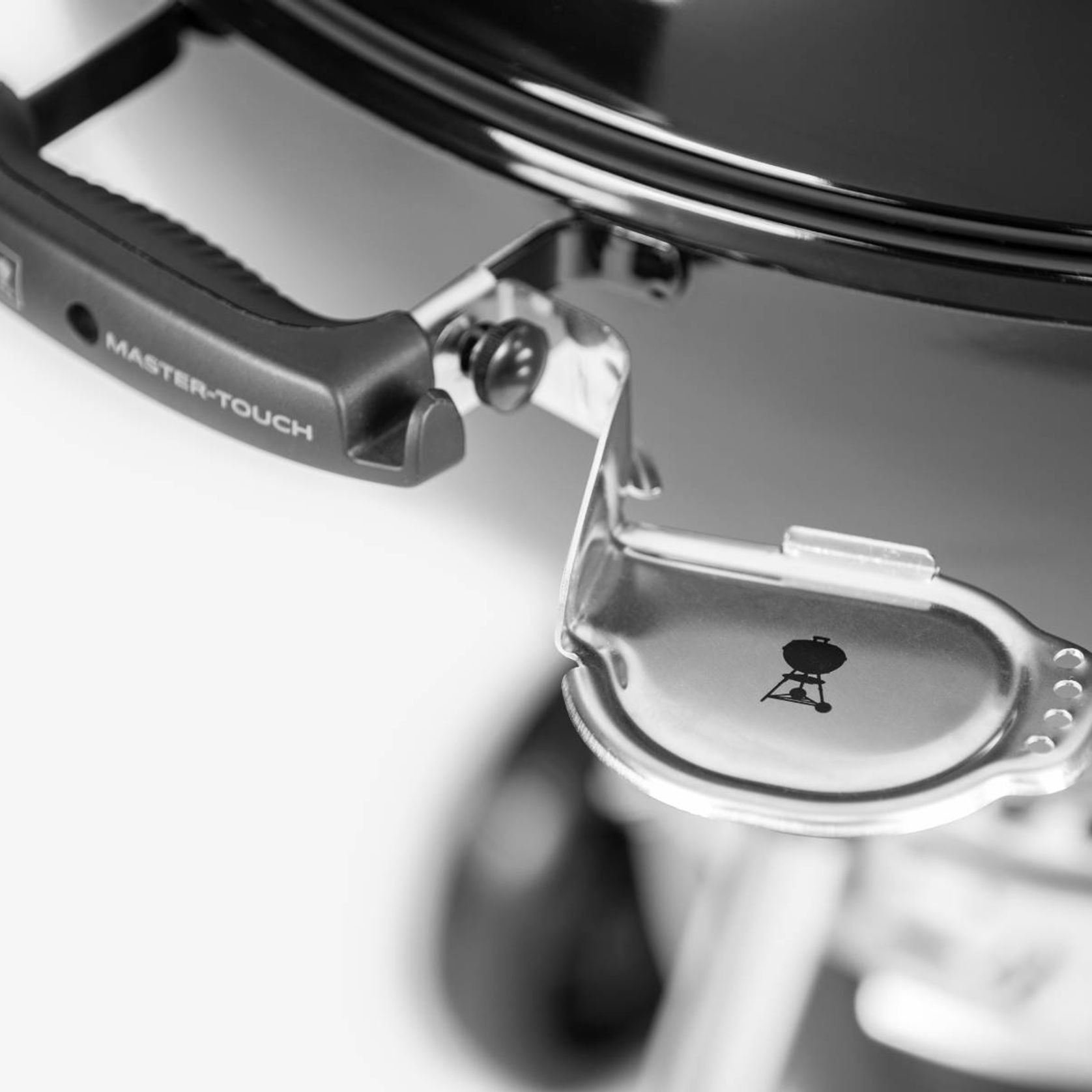 Weber 57cm Master Touch Plus Kettle gallery detail image