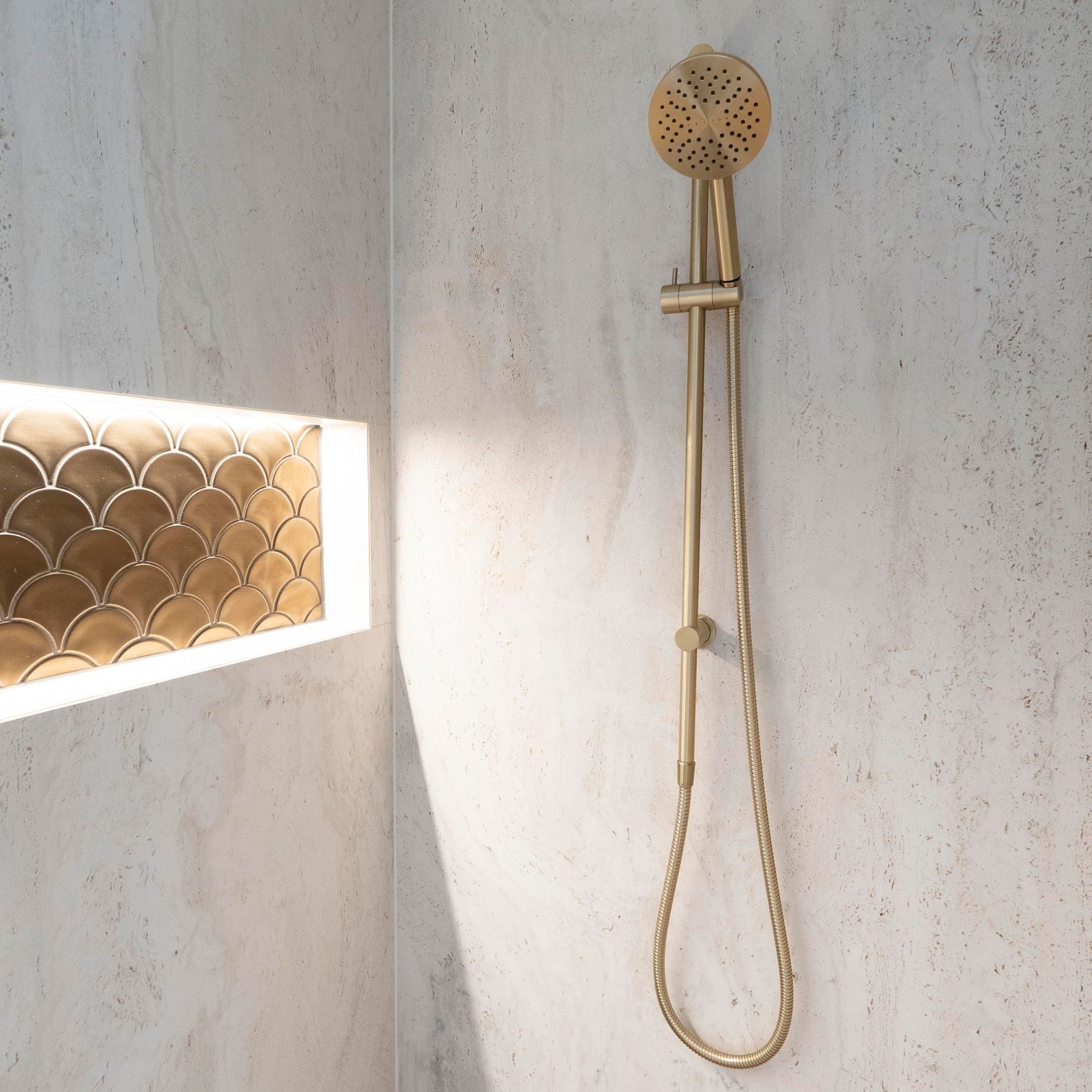Tate Aerlux™ Single Spray Slide Shower gallery detail image