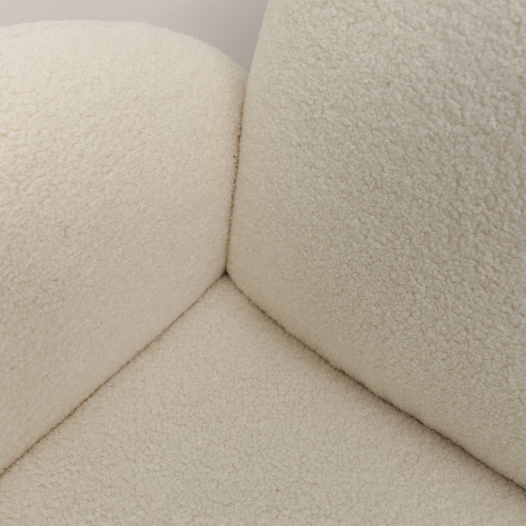 Snugg Swivel Armchair - Cream Shearling gallery detail image