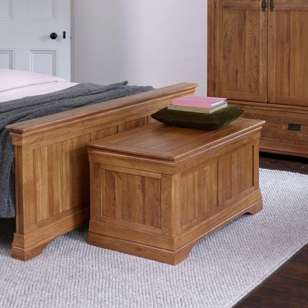 Oak furniture sales land blanket box