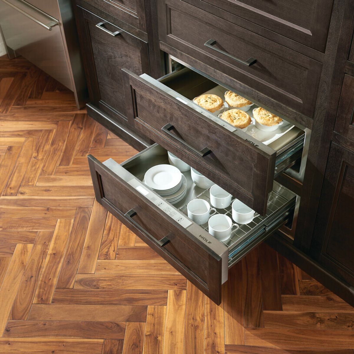 Integrated warming discount drawer
