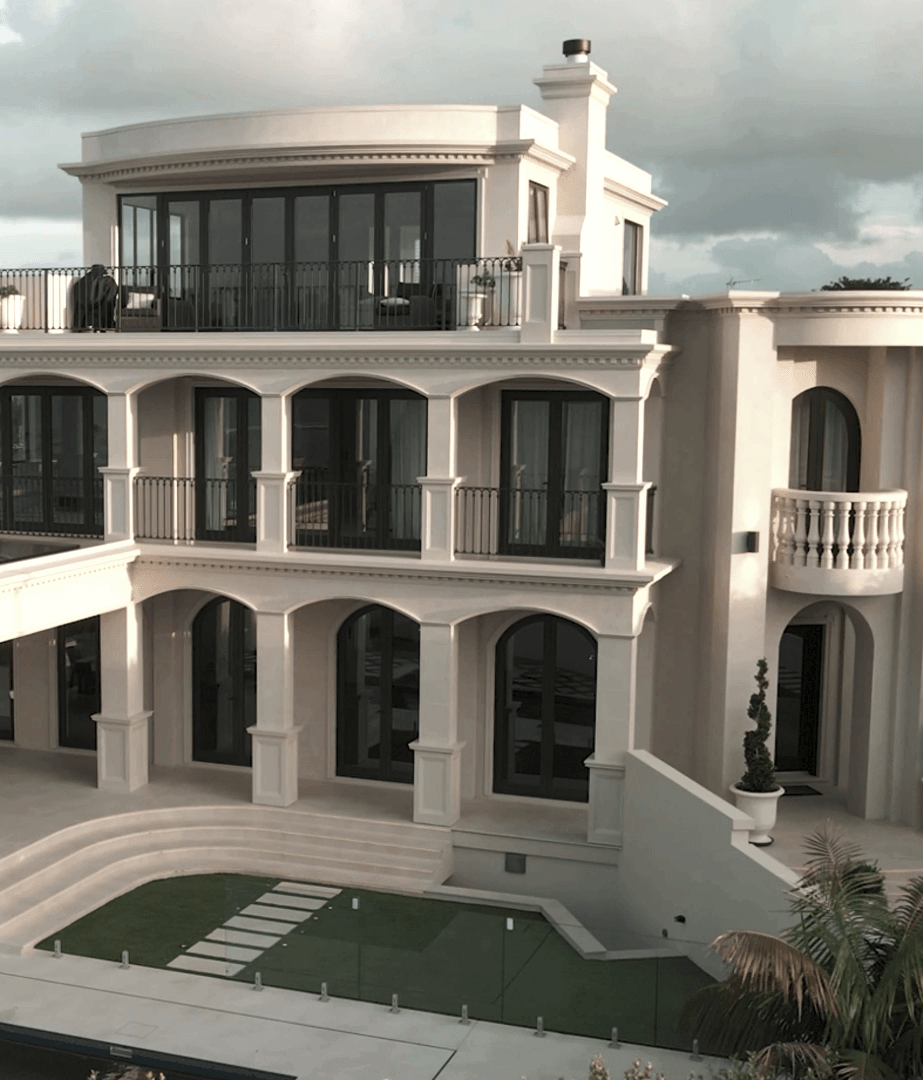 Decorative mouldings that take facades to the next level