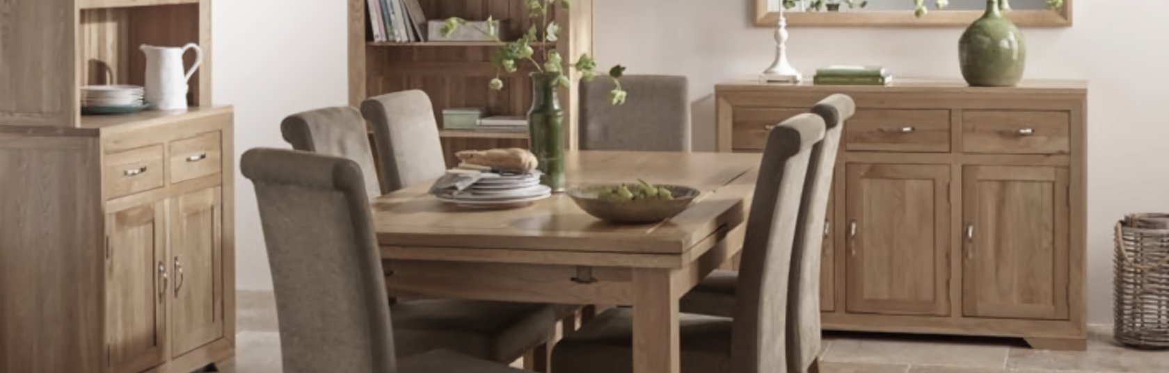 Tips for Choosing & Arranging Your Dining Room Furniture
