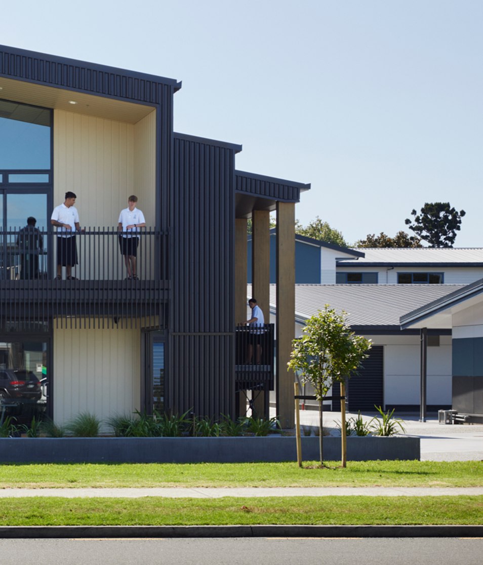 UNEX Balustrade Enhances Outdoor Learning at Tauranga Boys College