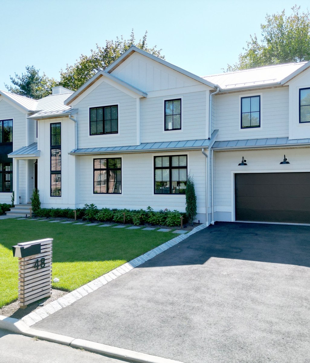 5 Architectural Design Decisions That Keep Homes Cooler Naturally