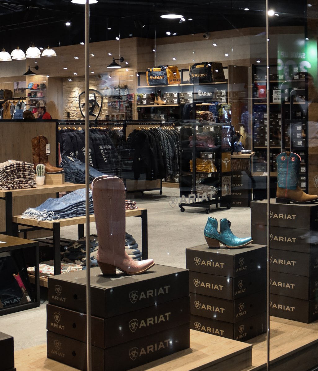 The Essential Guide to Retail Store Layouts - Types of Store Layouts