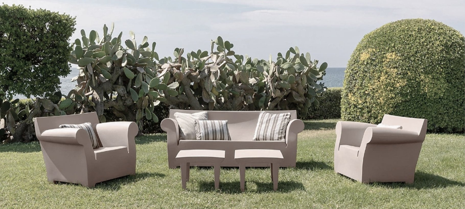 The Best Outdoor Furniture Brands To Outfit Your Patio Or Deck ...