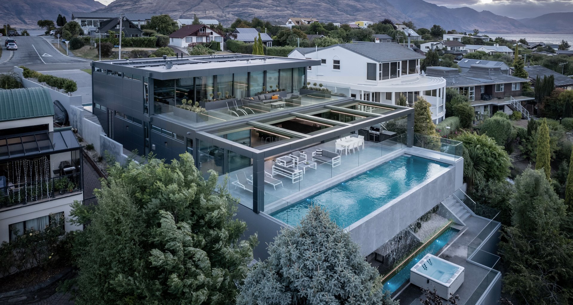 A luxury Queenstown residence layered with sensory experiences
