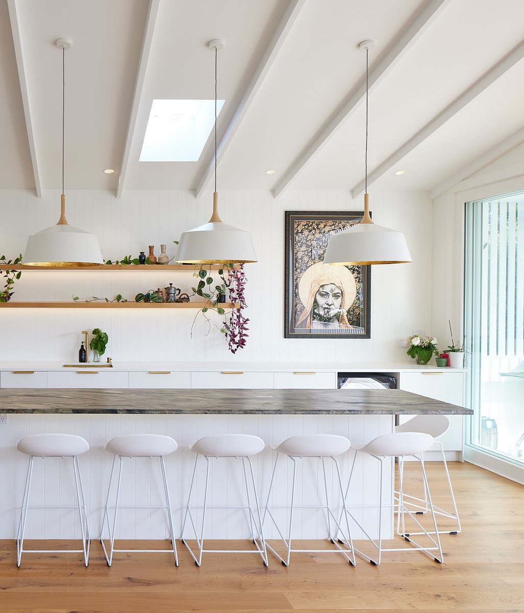 Modern community lifestyle in a gracious Auckland villa