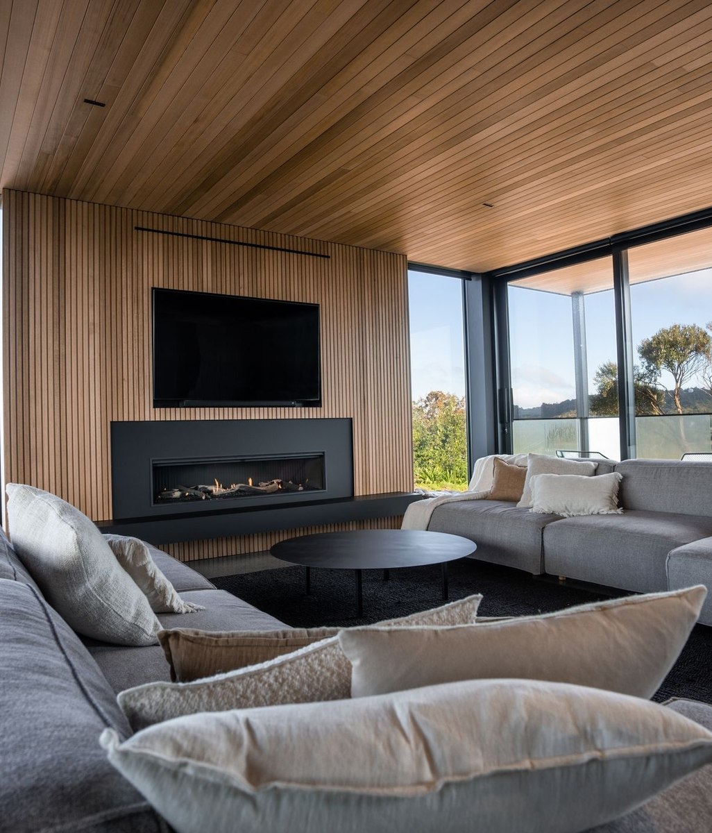 A tranquil Waiheke oasis makes the most of its stunning site