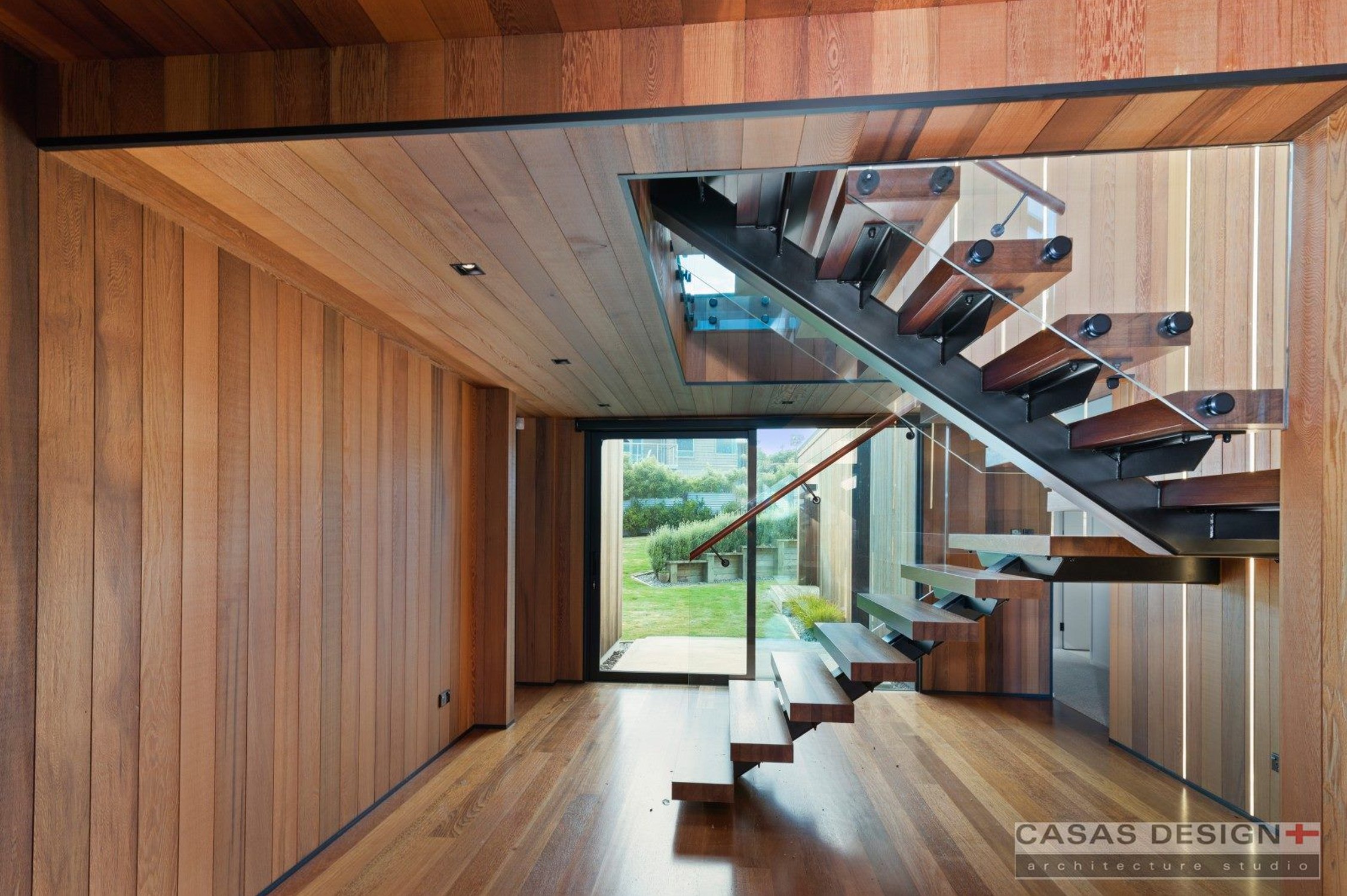 Cantilever House - Casas Design | ArchiPro NZ