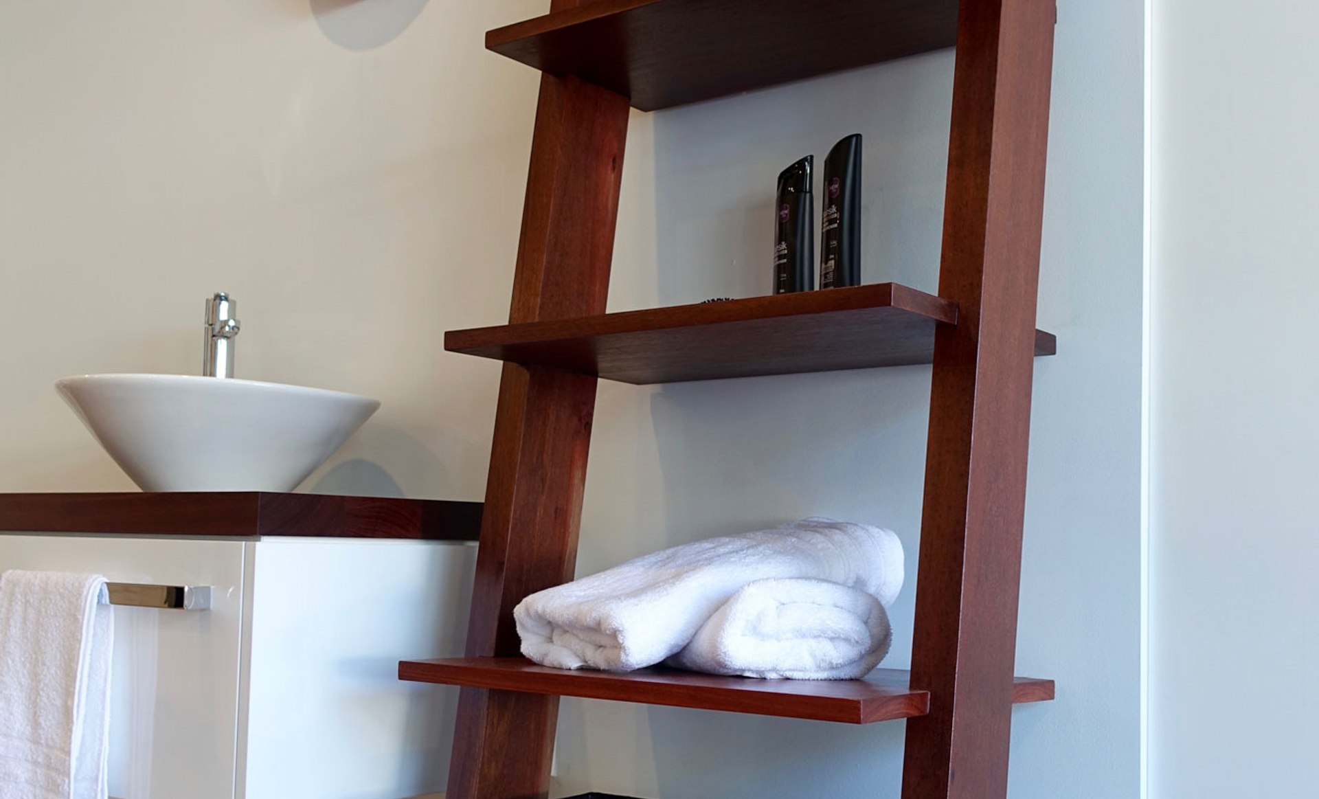 Showroom Furniture
