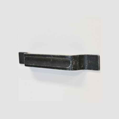 Black Antique Iron Sirmione D Handle & Knob