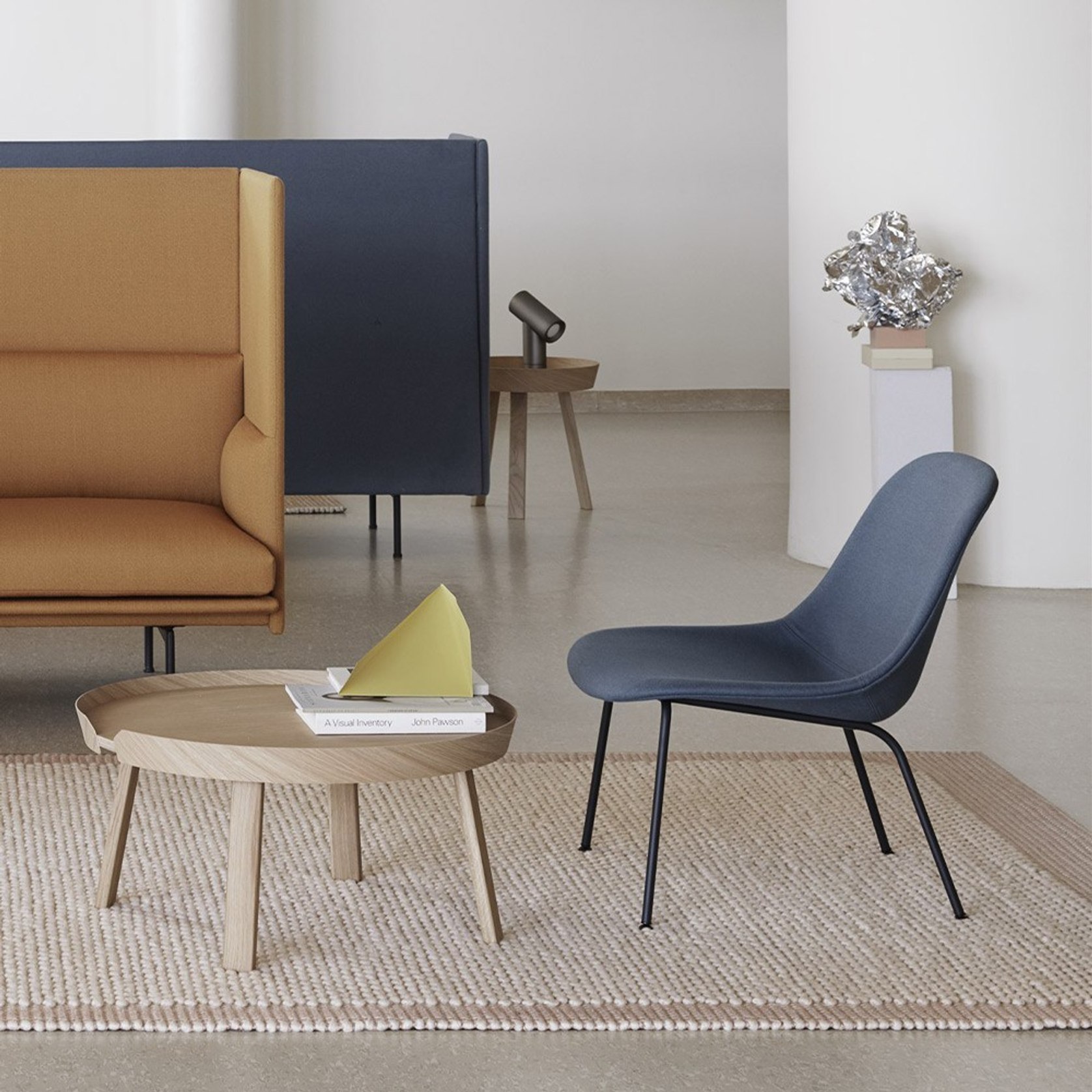 Fiber lounge best sale chair muuto