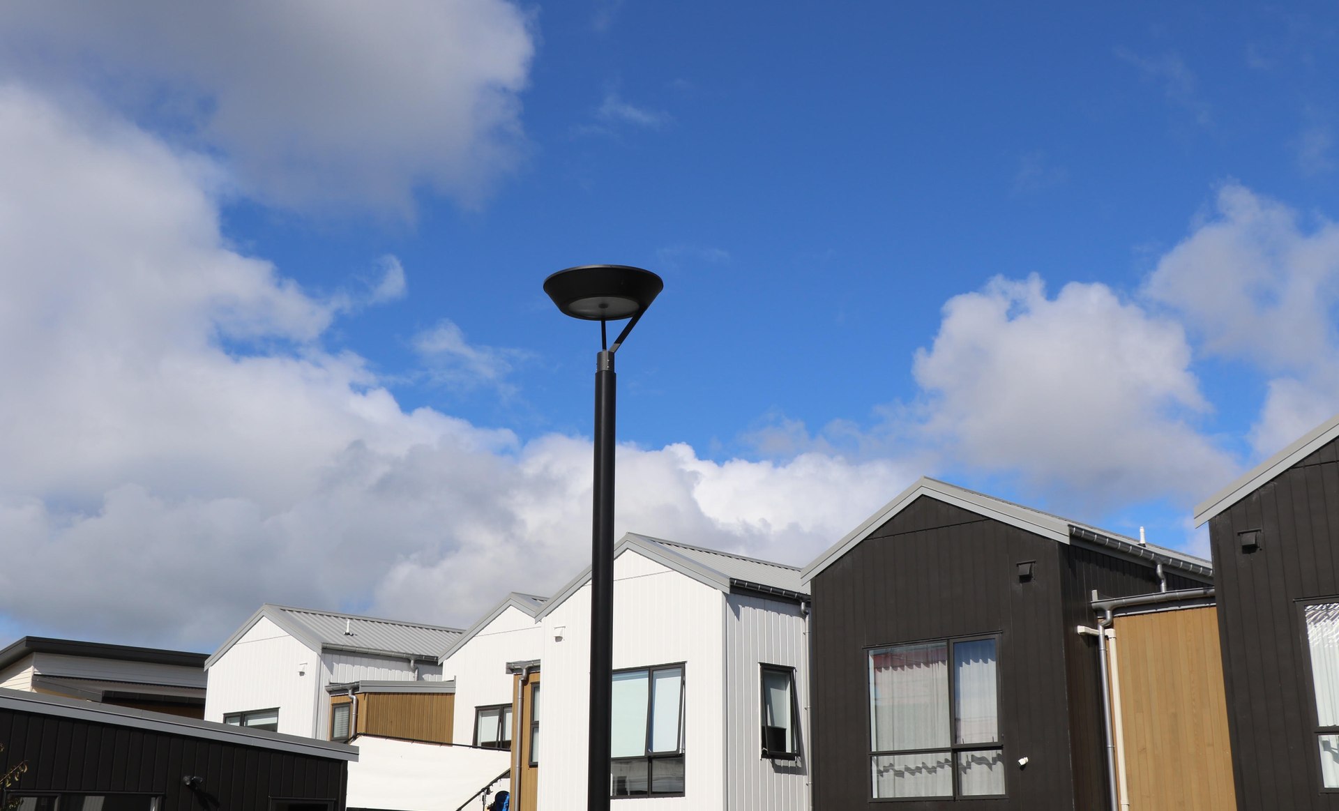 Sentry Solar Light - Pole Top 008V