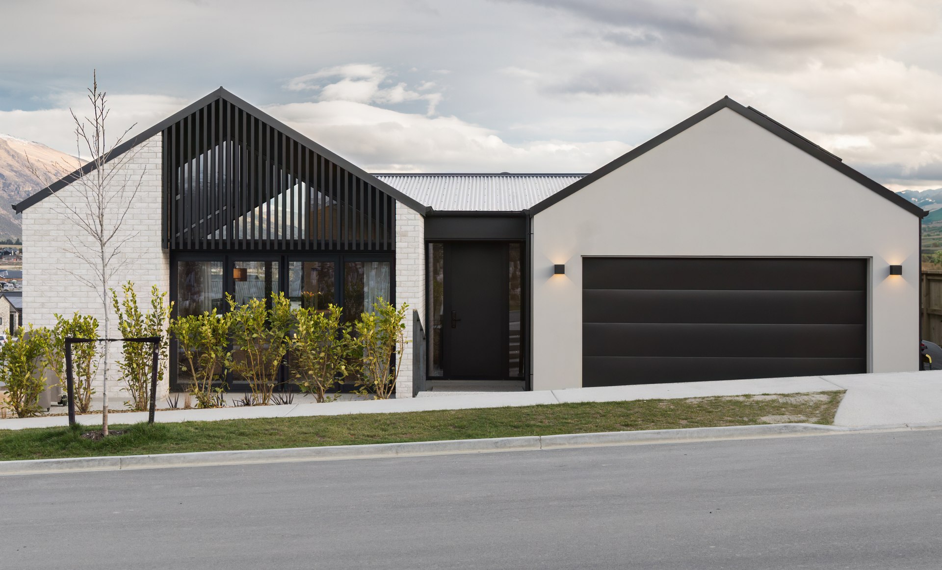 Modern New Build - Jacks Point