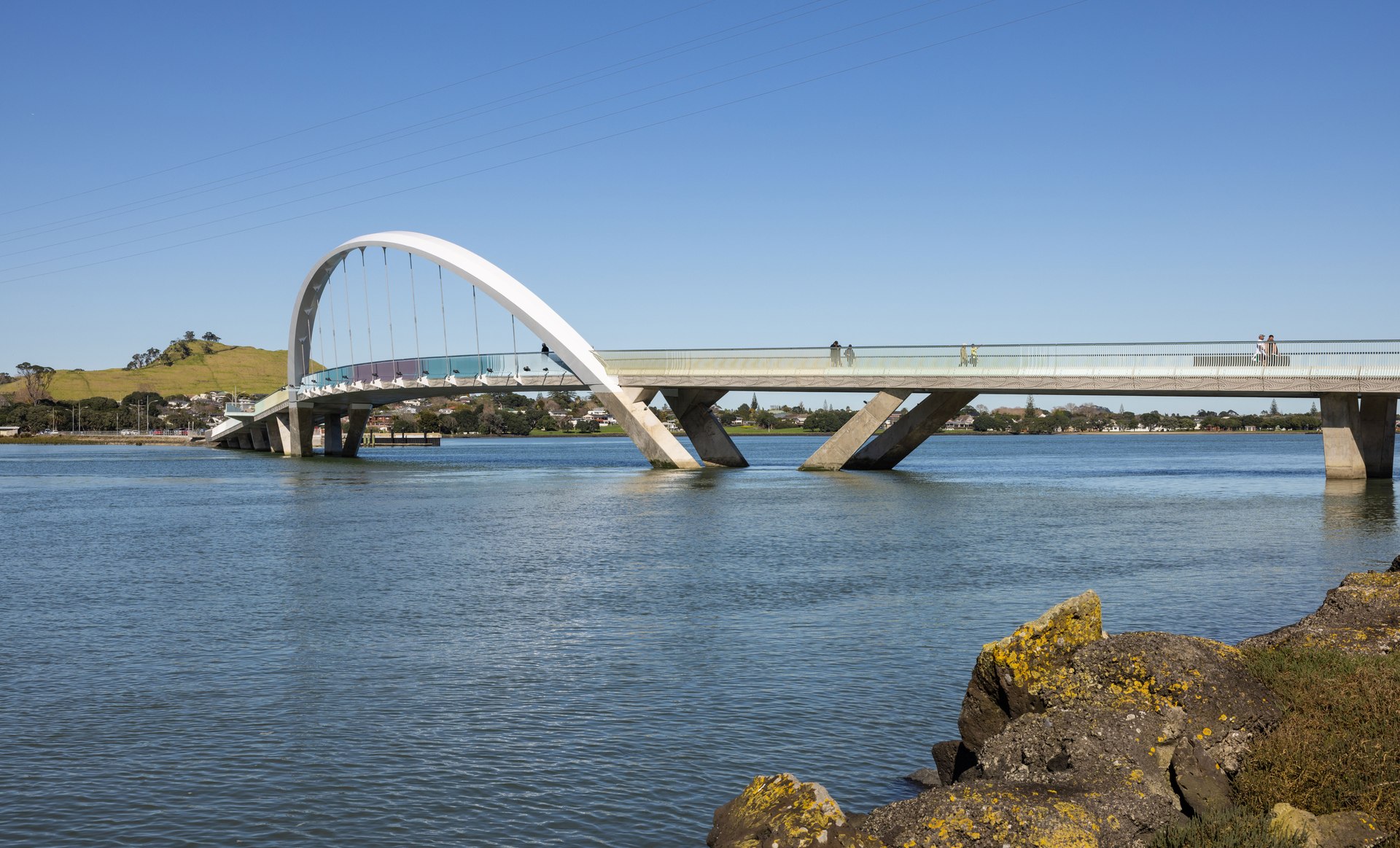 Ngā Hau Māngere Bridge