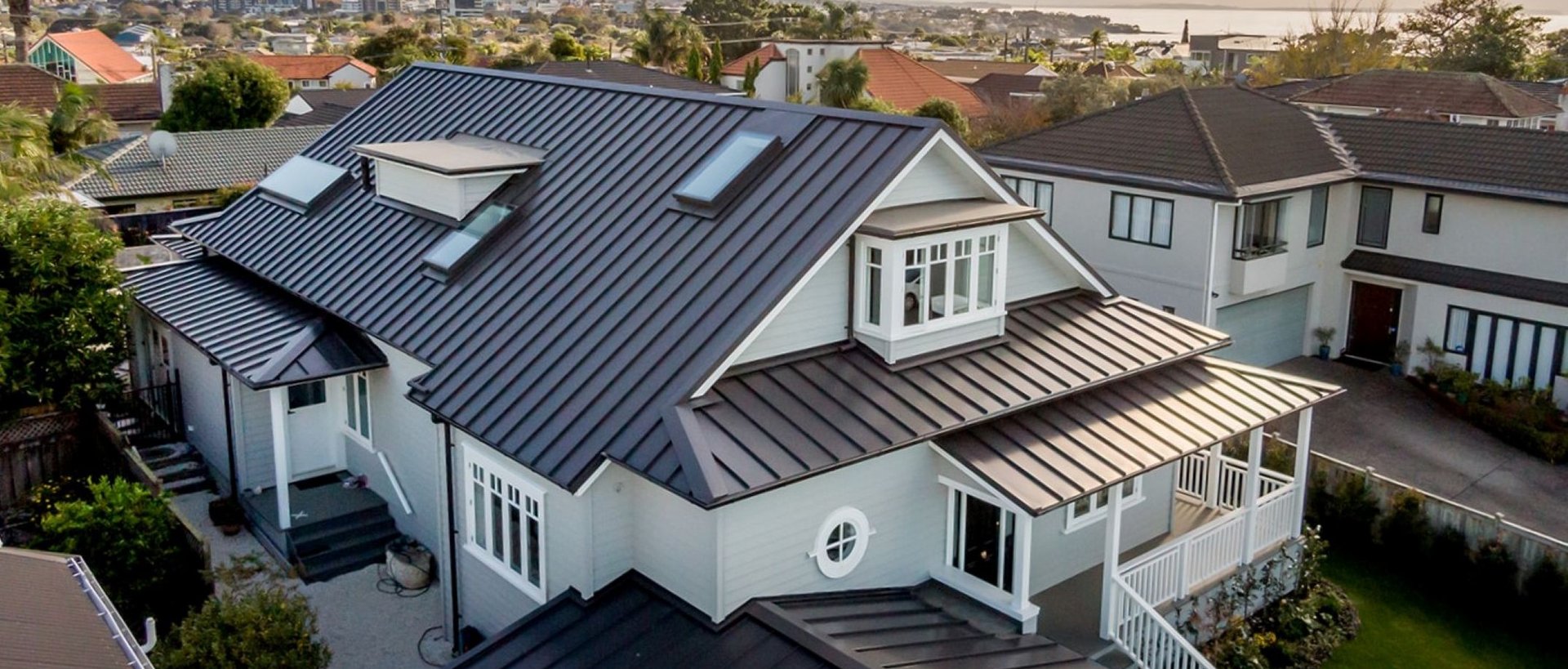 Bayview Beauty Eurostyle Spanlok Roofing Colorsteel by Aspect