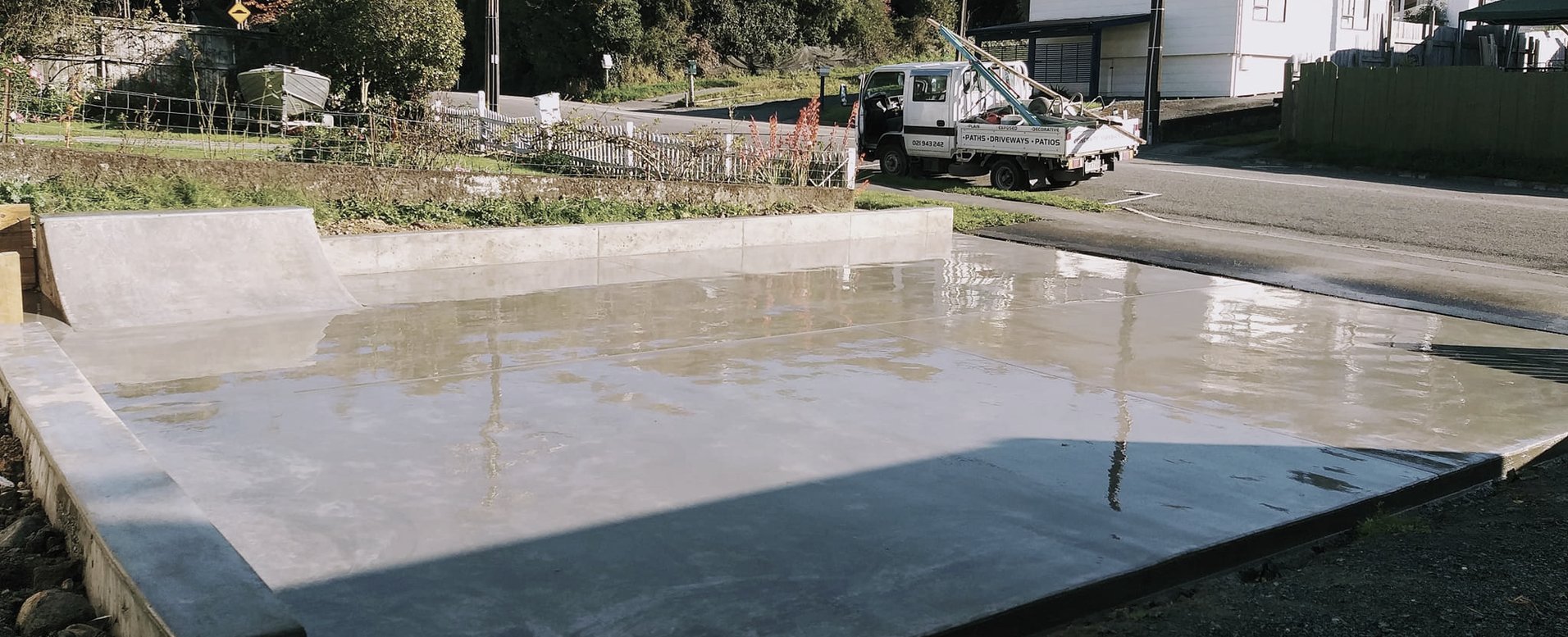 Quarter Pipe Driveway by Straight Edge Concrete ArchiPro NZ