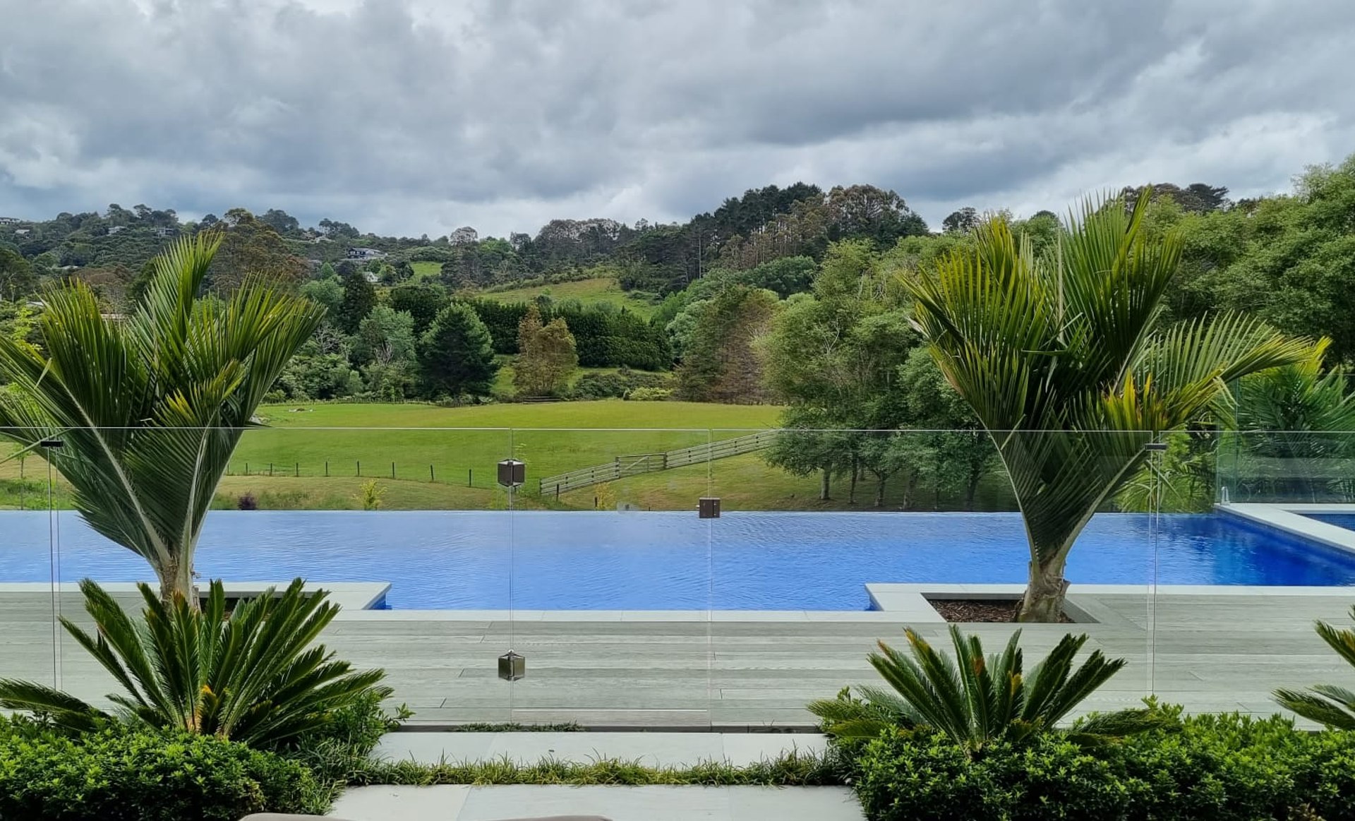 Paremoremo Infinity Pool